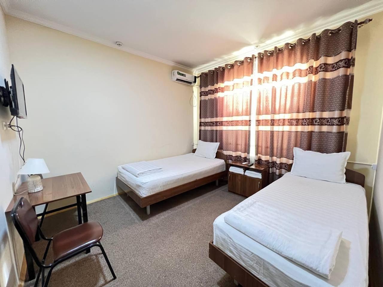 Orom Hotel Ferghana Extérieur photo