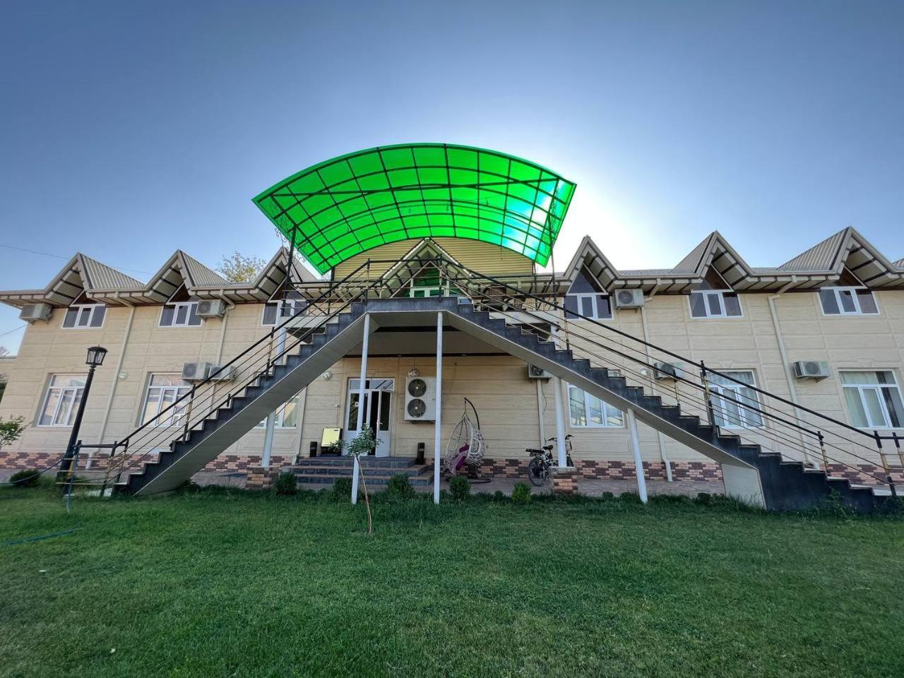 Orom Hotel Ferghana Extérieur photo