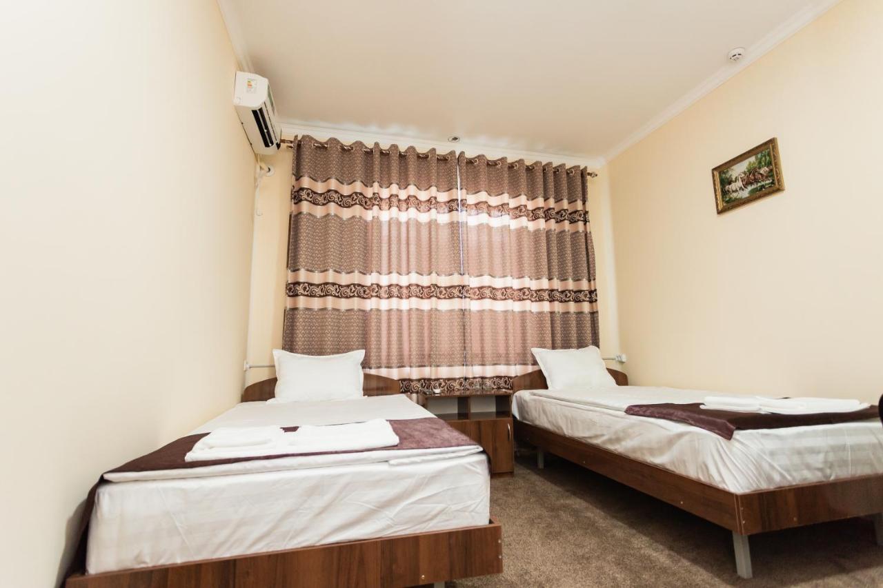 Orom Hotel Ferghana Extérieur photo