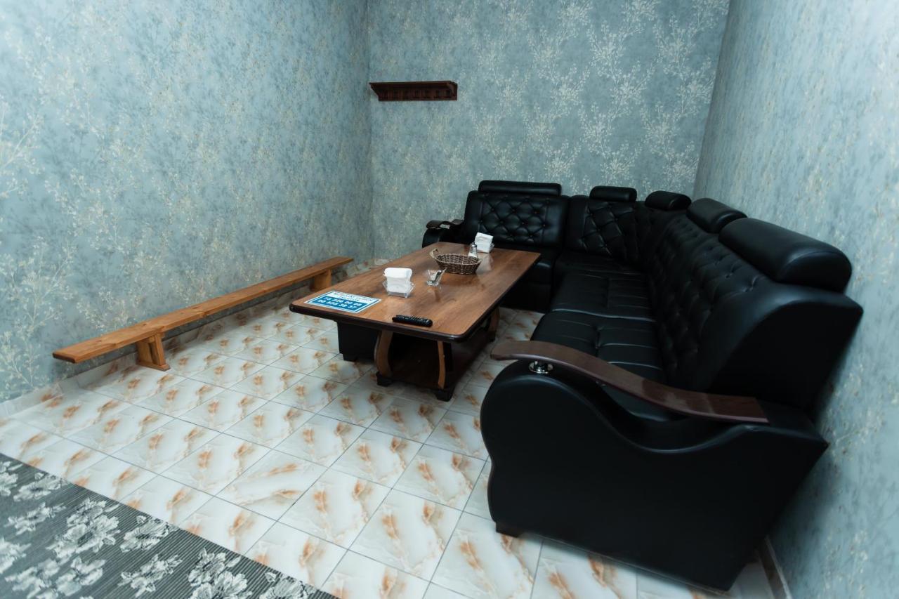 Orom Hotel Ferghana Extérieur photo