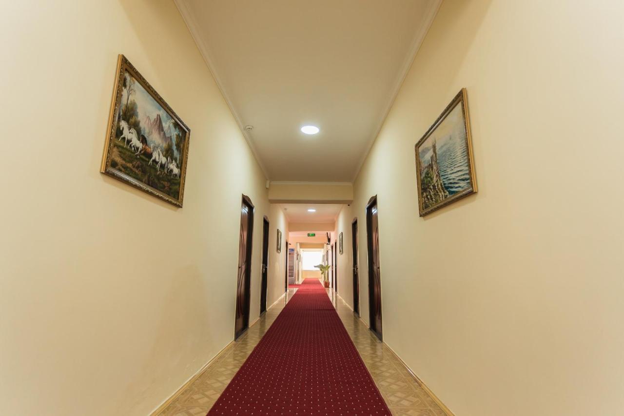 Orom Hotel Ferghana Extérieur photo